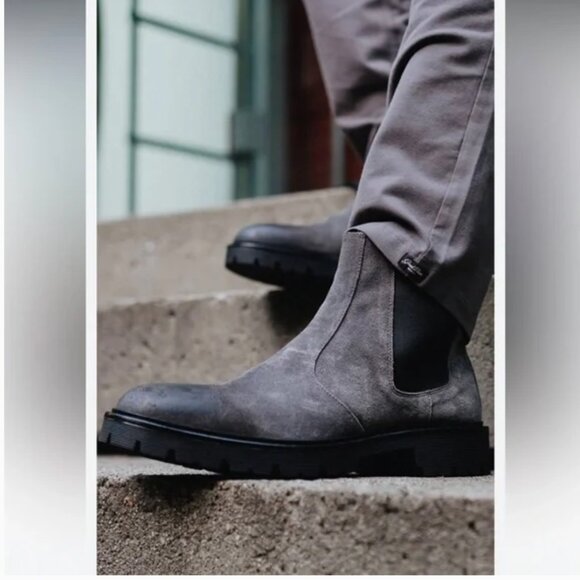 New in Box Good Man Men’s Modern City Chelsea Suede Boots in Charcoal Size 11.5 - Picture 2 of 13